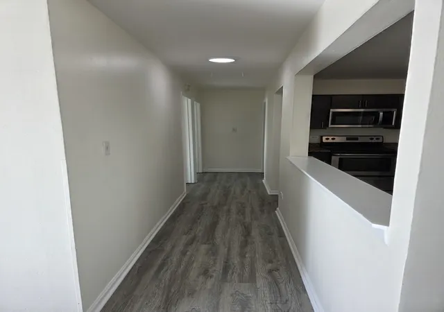 4th image of 161 W Elk Trl #162, Carol Stream, IL 60188 | MLS# 12630142
