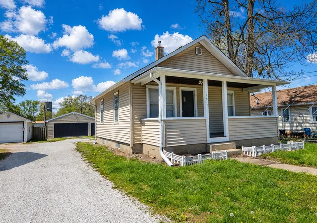 1st image of 1617 Pine St, Ottawa, IL 61350 | MLS# 12630169