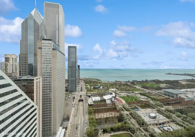 2nd image of 130 N Garland Ct #4101, Chicago, IL 60602 | MLS# 12630261