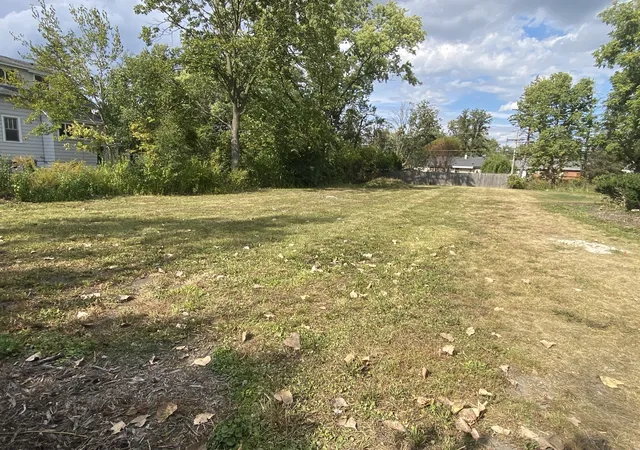1st image of 1738 Whitcomb Ave, Des Plaines, IL 60018 | MLS# 12630301