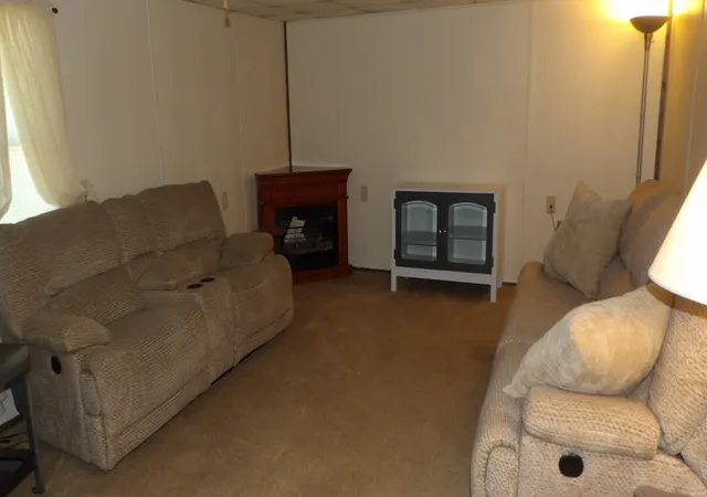 Photo 4 of Sale Pending at 1014 Beulah St, Eldorado, IL 62930 | MLS# 12630323 | Listing updated on 2026-09-03