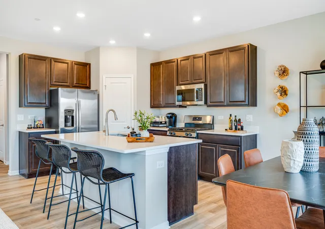 Photo 2 of Townhouse for sale at 311 Red Oak Cir, Fox Lake, IL 60020 | MLS# 12630357 | Listing updated on 2026-05-08