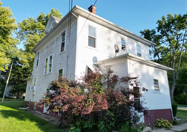 4th image of 533 S 4Th St, Watseka, IL 60970 | MLS# 12630444