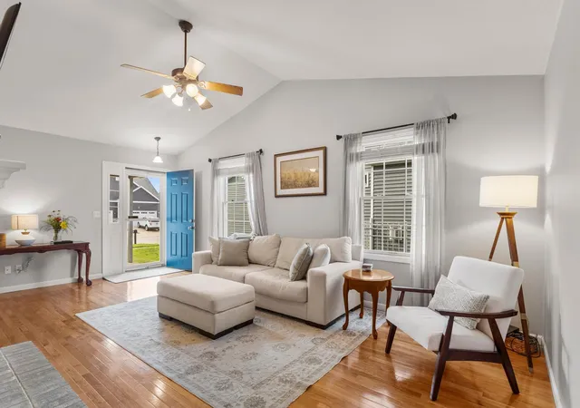 Photo 4 of Townhouse for sale at 3412 Boulder Ridge Dr, Champaign, IL 61822 | MLS# 12630455 | Listing updated on 2026-09-22