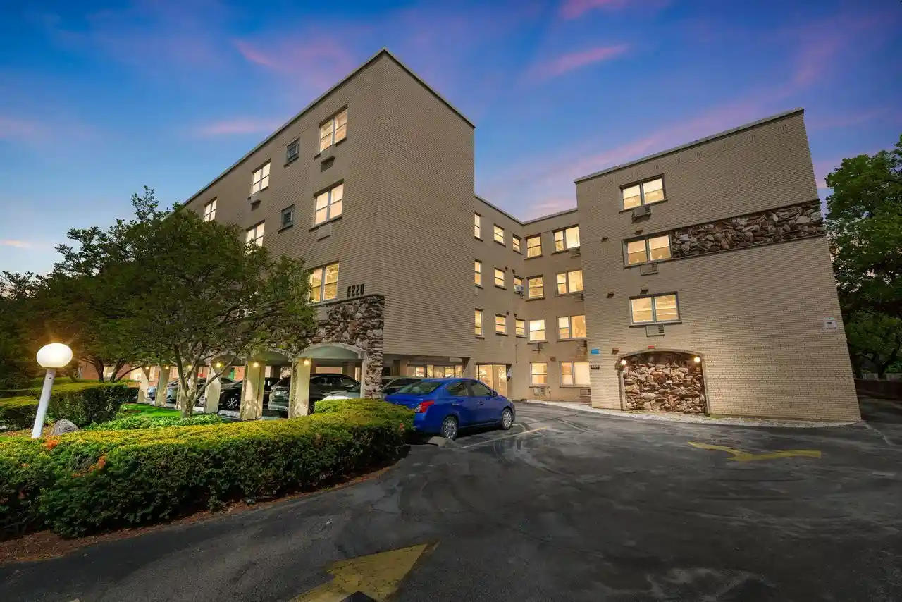 Listing Photo 1 - Condo for sale in 5220 Oakton St located at 5220 Oakton St, Skokie, IL 60077 - Unit #103