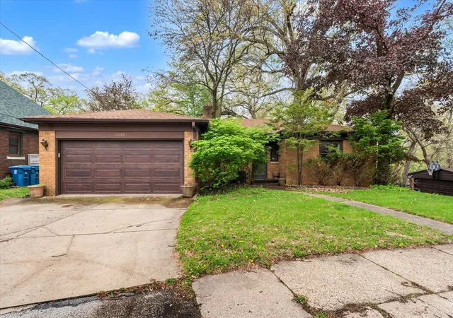 Photo 1 of Single family home for sale at 1070 20th Avenue, East Moline, IL 61244 | MLS# 12630529 | Listing updated on 2026-09-20
