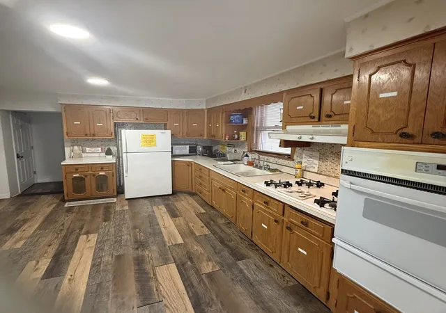 Homes for sale in Chicago, IL | 956 W 36Th St, Chicago, IL 60609 | MLS# 12630531