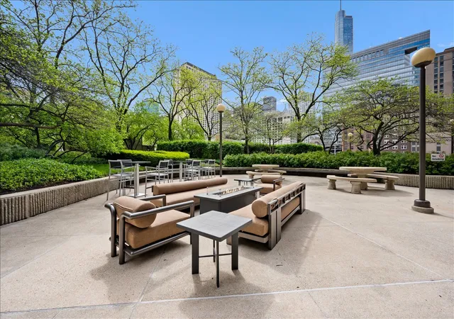 27th image of 10 E Ontario St #4602, Chicago, IL 60611 | MLS# 12630667
