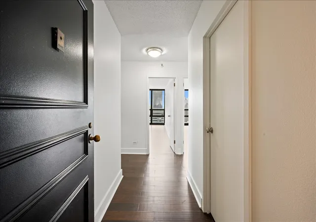 3rd image of 10 E Ontario St #4602, Chicago, IL 60611 | MLS# 12630667