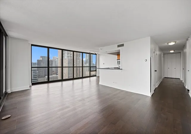 4th image of 10 E Ontario St #4602, Chicago, IL 60611 | MLS# 12630667
