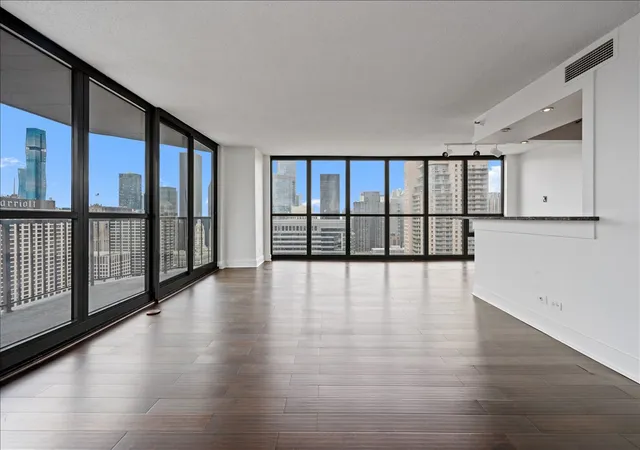 5th image of 10 E Ontario St #4602, Chicago, IL 60611 | MLS# 12630667