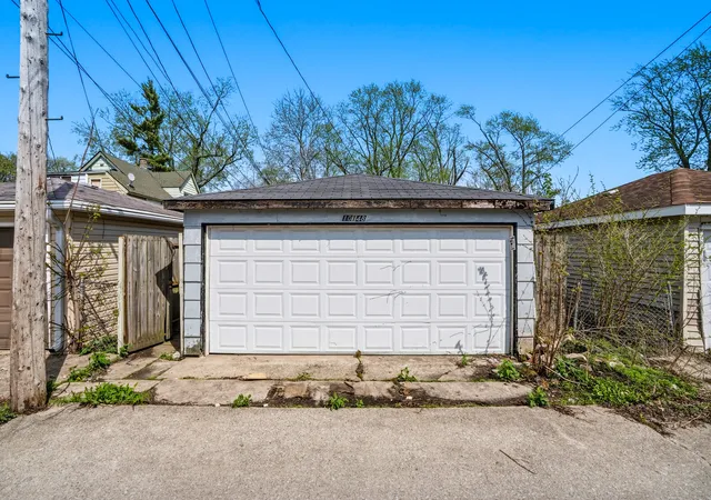 3rd image of 10148 S Peoria St, Chicago, IL 60643 | MLS# 12630741