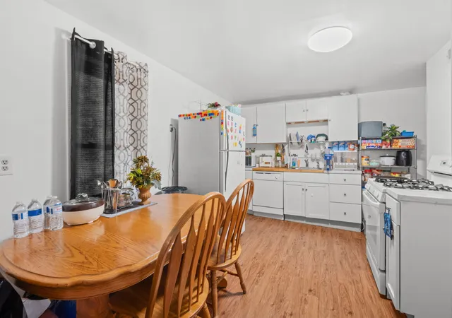 Listing Photo 4 - Condo for sale in building located at 2250 S Sacramento Ave, Chicago, IL 60623
