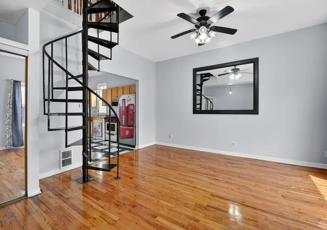 3rd image of 9018 S Brandon Ave, Chicago, IL 60617 | MLS# 12631192