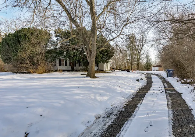 Photo 1 of Single family home for sale at 2963 87th Street, Darien, IL 60561 | MLS# 12631194 | Listing updated on 2026-06-11