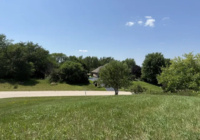 2nd image of 7010 Wildflower Ct, Spring Grove, IL 60081 | MLS# 12631223