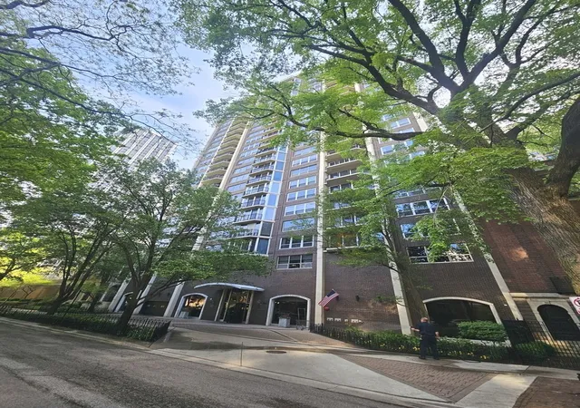 Listing Photo 1 - Condo for sale in building located at 1515 N Astor St, Chicago, IL 60610 - Unit #23BC