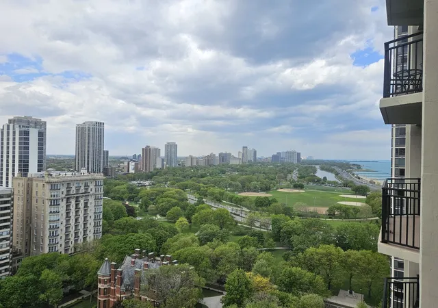 Listing Photo 5 - Condo for sale in building located at 1515 N Astor St, Chicago, IL 60610 - Unit #23BC