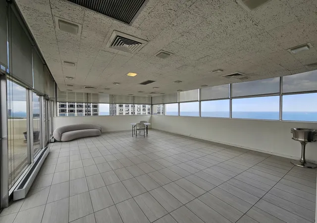 38th image of 1515 N Astor St #23BC, Chicago, IL 60610 | MLS# 12631235
