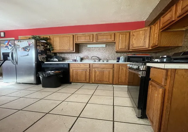 3rd image of 17723 Stonebridge Dr, Hazel Crest, IL 60429 | MLS# 12631279