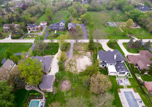 3rd image of 7725 S Drew Ave, Burr Ridge, IL 60527 | MLS# 12631449