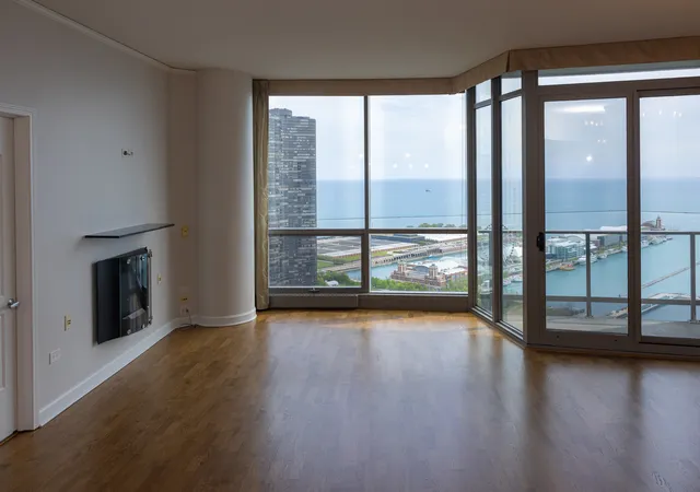 5th image of 420 E Waterside Dr, Chicago, IL 60601