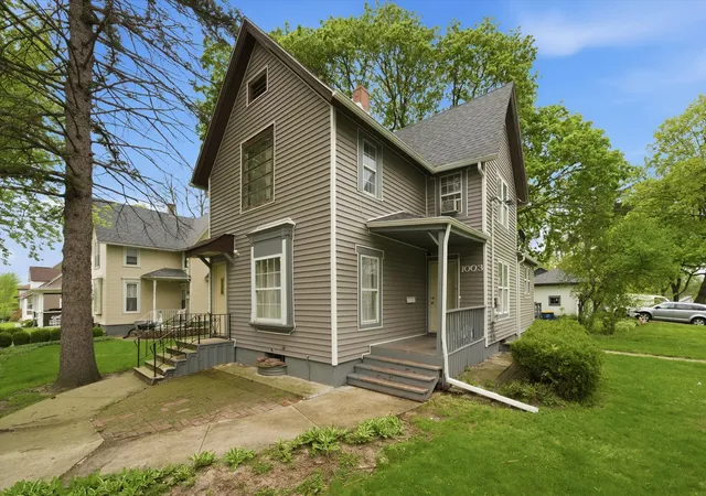 Photo 2 of Single family home for sale at 1003 Saint John St, Elgin, IL 60120 | MLS# 12632179 | Listing updated on 2026-09-23