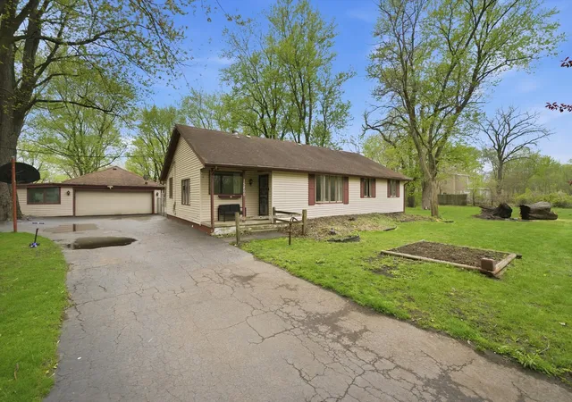 Homes for sale in South Holland, IL | 15800 Chappel St, South Holland, IL 60473 | MLS# 12632203