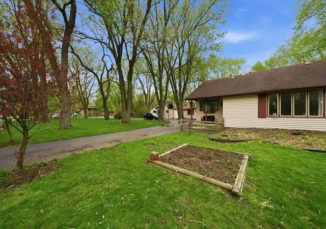 Homes for sale in South Holland, IL | 15800 Chappel St, South Holland, IL 60473 | MLS# 12632203
