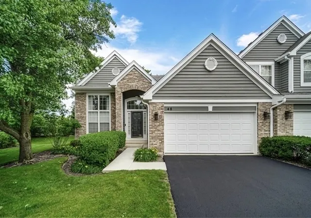 Homes for sale in Northbrook, IL | 48 Wellesley Cir, Northbrook, IL 60062 | MLS# 12632235