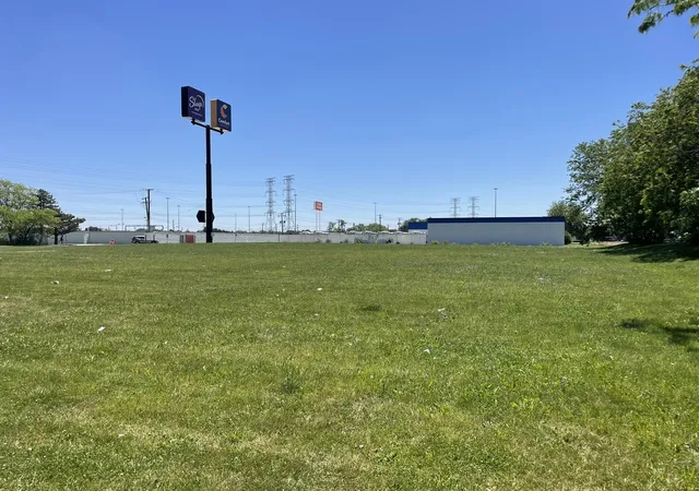 7th image of 2215 Bensley Ave, Lansing, IL 60438 | MLS# 12632269