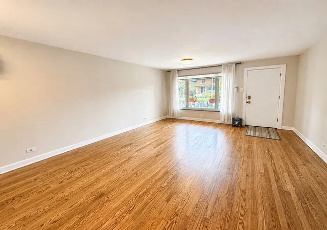 Homes for sale in Oak Park, IL | 1221 N Oak Park Ave, Oak Park, IL 60302 | MLS# 12632358