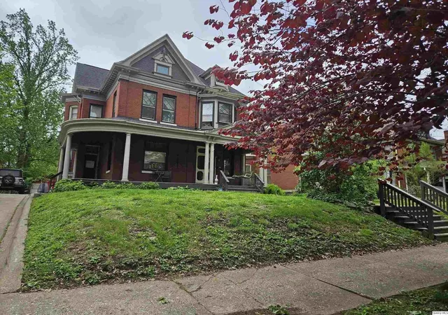 Photo 1 of Single family home for sale at 1634 Vermont St, Quincy, IL 62301 | MLS# 12632373 | Listing updated on 2026-09-02