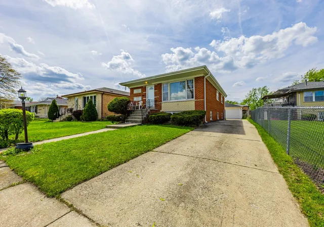 Photo 1 of Single family home for sale at 10808 Major Ave, Chicago Ridge, IL 60415 | MLS# 12632524 | Listing updated on 2026-07-24