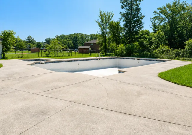 Homes for sale in Crete, IL | 2958 E Timberline Ct, Crete, IL 60417 | MLS# 12632893