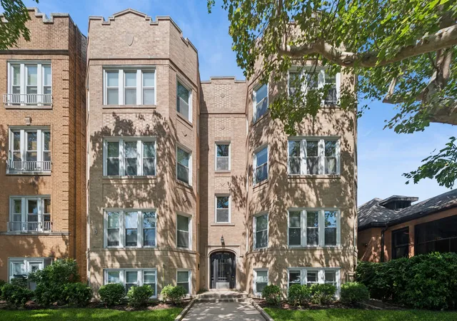 Homes for sale in Chicago, IL | 4844 N Hoyne Ave #2N, Chicago, IL 60625 | MLS# 12632921