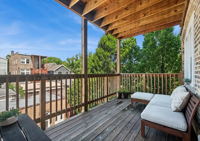 Homes for sale in Chicago, IL | 4844 N Hoyne Avenue, Chicago, IL 60625 | Houzeo