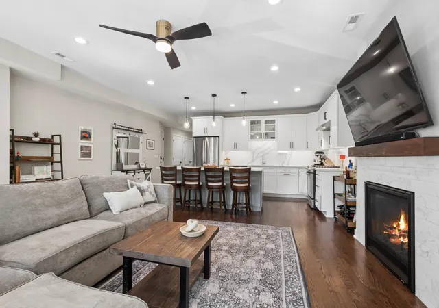 Homes for sale in Chicago, IL | 4844 N Hoyne Ave #2N, Chicago, IL 60625 | MLS# 12632921
