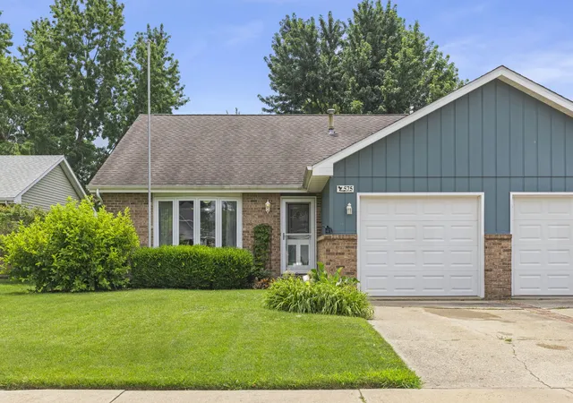 2nd image of 575 Elizabeth Dr, Coal City, IL 60416 | MLS# 12633148