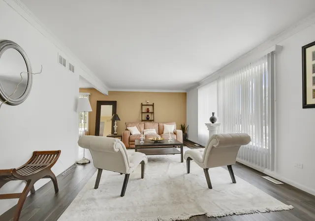 3rd image of 8218 170Th St, Tinley Park, IL 60477 | MLS# 12633292