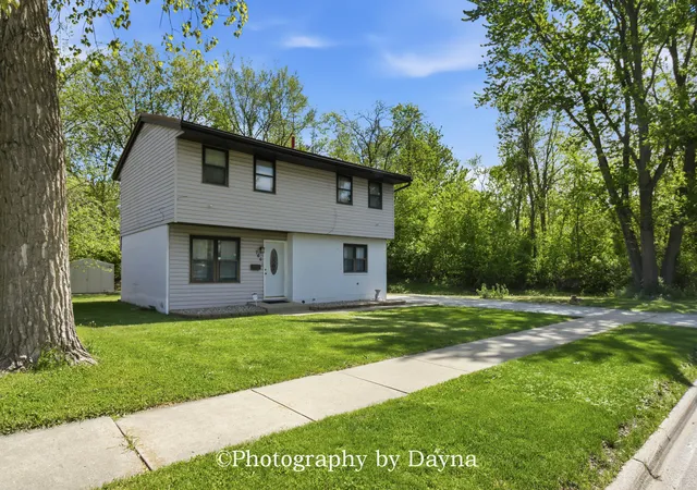 Homes for sale in Kankakee, IL | 766 Moore St, Kankakee, IL 60901 | MLS# 12633604