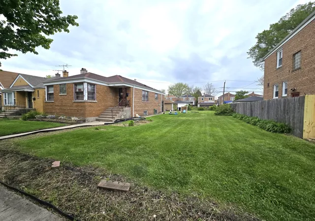 2nd image of 8226 S Colfax Ave, Chicago, IL 60617 | MLS# 12633636
