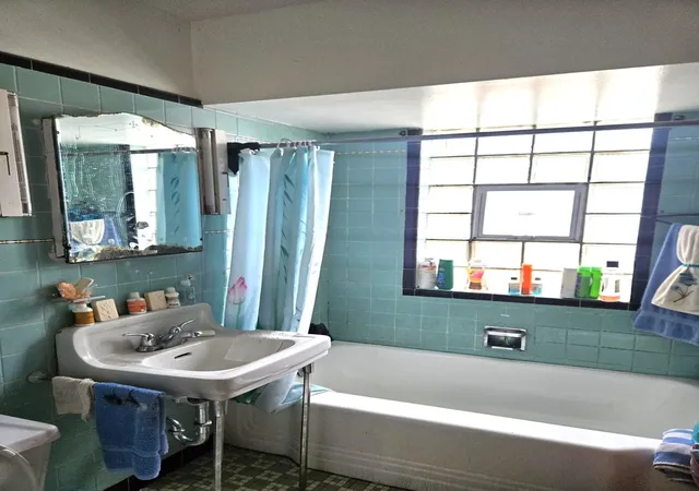 4th image of 8226 S Colfax Ave, Chicago, IL 60617 | MLS# 12633636