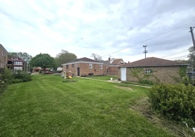 9th image of 8226 S Colfax Ave, Chicago, IL 60617 | MLS# 12633636