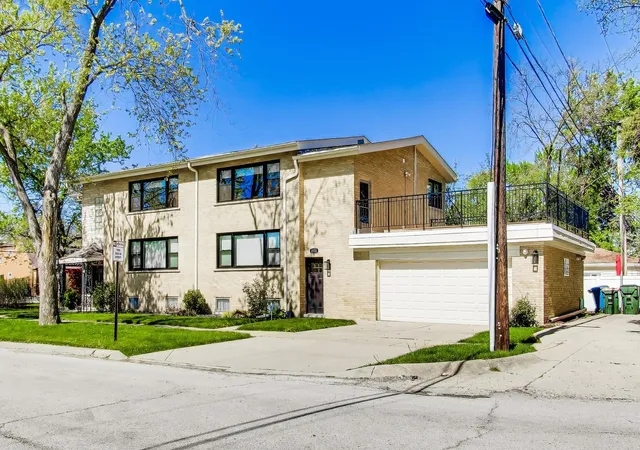 Homes for sale in Park Ridge, IL | 1108 Fortuna Ave, Park Ridge, IL 60068 | MLS# 12633730