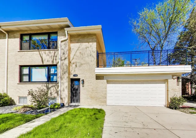 Homes for sale in Park Ridge, IL | 1108 Fortuna Ave, Park Ridge, IL 60068 | MLS# 12633730