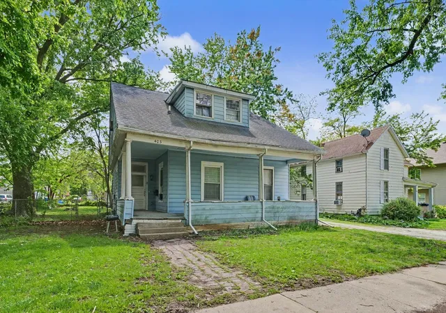 2nd image of 403 W Columbia Ave, Champaign, IL 61820 | MLS# 12633761