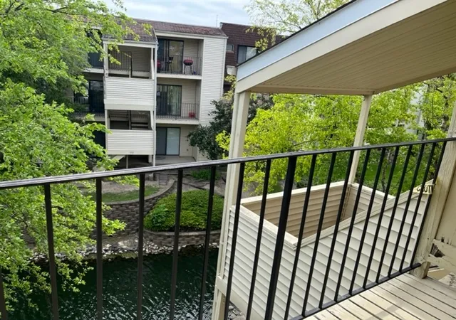 Listing Photo 2 - Condo for sale in building located at 183 N Waters Edge Dr W, Glendale Heights, IL 60139 - Unit #301