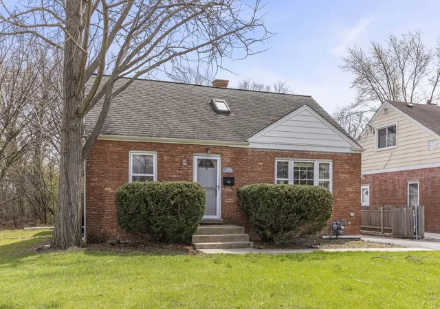 Homes for sale in Elmhurst, IL | 261 Melrose Ave, Elmhurst, IL 60126 | MLS# 12634341
