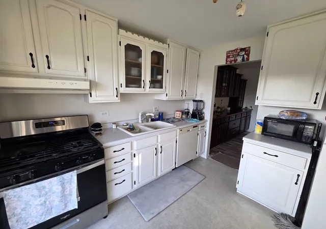 5th image of 390 Springlake Ln #B, Aurora, IL 60504 | MLS# 12634590